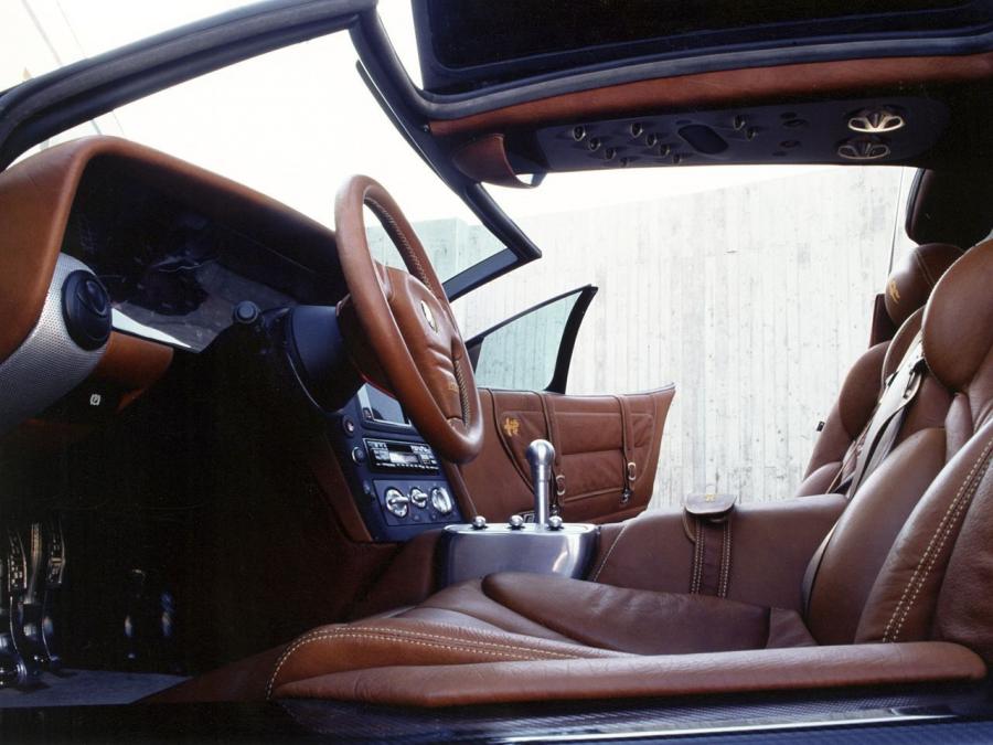 Интерьер Alfa Romeo Scighera 1997 года  (фото 2 из 16)